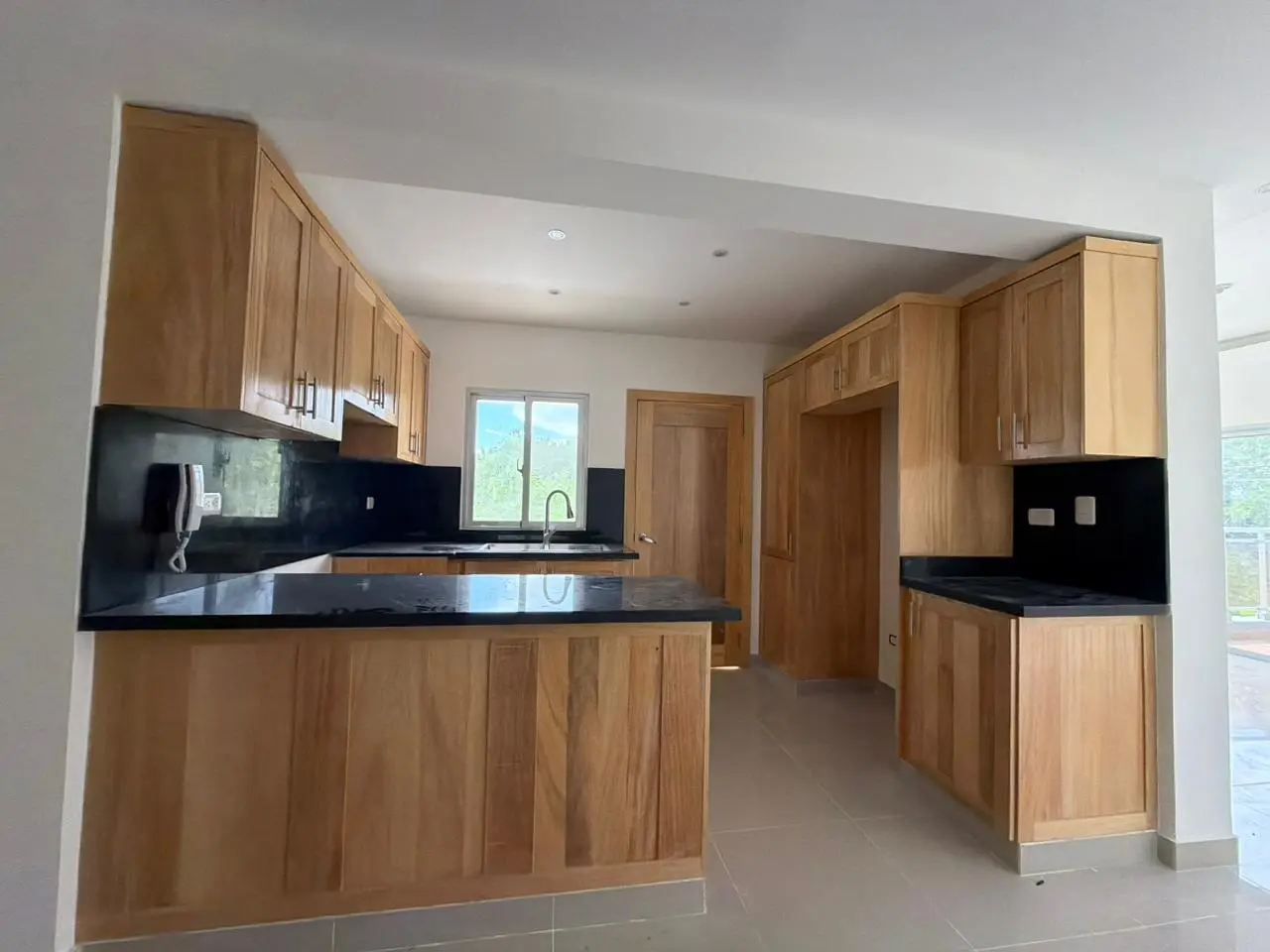 🏡 Proyecto residencial en Jacobo Majluta – Amplios y modernos apartamentos